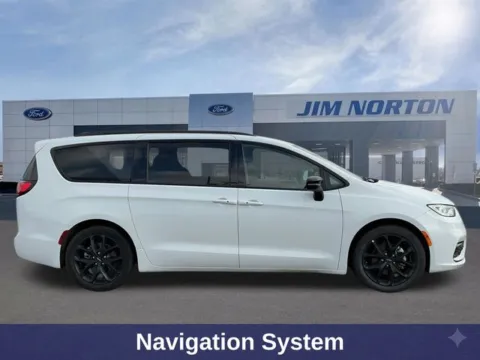 Another view of 2025 Chrysler Pacifica Limited for sale in Broken Arrow, OK at Jim Norton Ford
