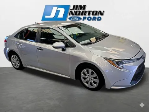 Silver 2021 Toyota Corolla LE for sale in Broken Arrow, OK