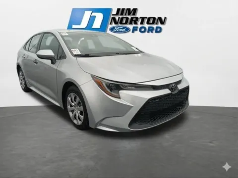 Silver 2021 Toyota Corolla LE for sale in Broken Arrow, OK