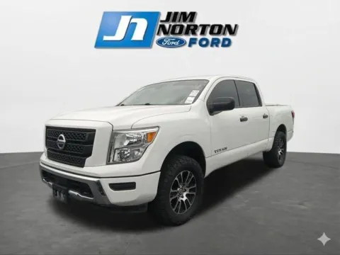 More photos of 2022 Nissan Titan SV at Jim Norton Ford, OK