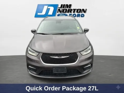 Another view of 2022 Chrysler Pacifica Touring L for sale in Broken Arrow, OK at Jim Norton Ford