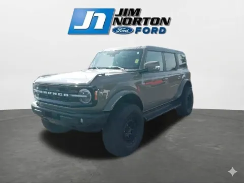 More photos of 2025 Ford Bronco Outer Banks at Jim Norton Ford, OK