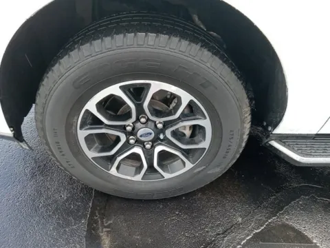 More photos of 2022 Ford Expedition XLT at Jim Norton Ford, OK