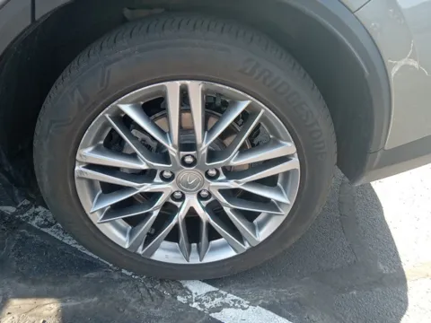 More photos of 2023 Acura MDX Advance at Jim Norton Ford, OK