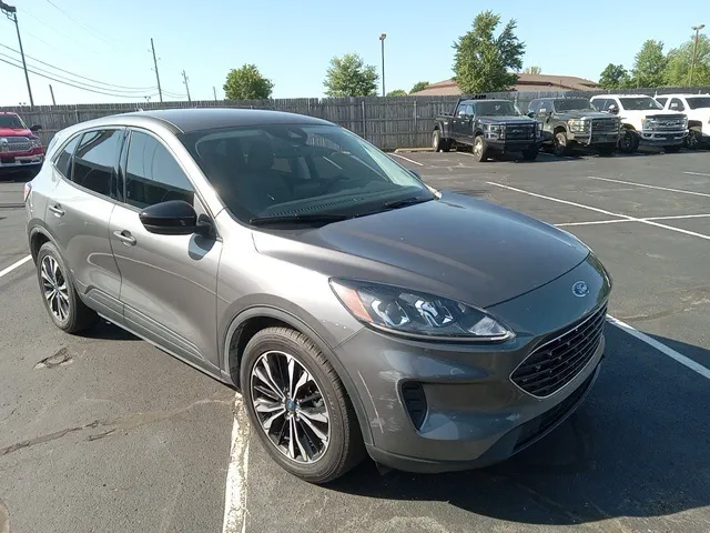 Gray 2021 Ford Escape SE for sale in Broken Arrow, OK