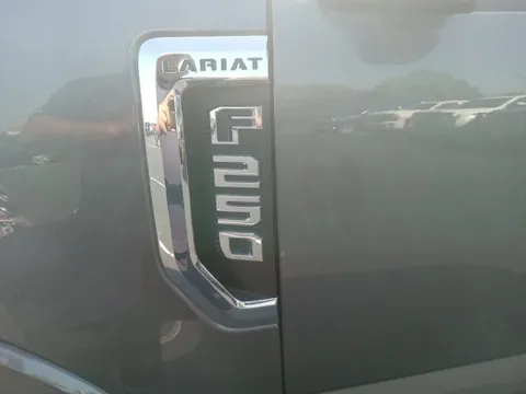 More photos of 2022 Ford F-250SD Lariat at Jim Norton Ford, OK