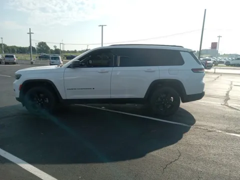 More photos of 2023 Jeep Grand Cherokee L Altitude at Jim Norton Ford, OK