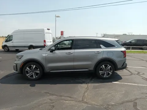 More photos of 2023 Kia Sorento Hybrid EX at Jim Norton Ford, OK