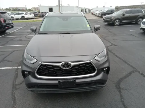 Photos of 2023 Toyota Highlander XLE for sale in Broken Arrow, OK at Jim Norton Ford