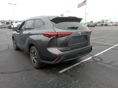 More photos of 2023 Toyota Highlander XLE at Jim Norton Ford, OK