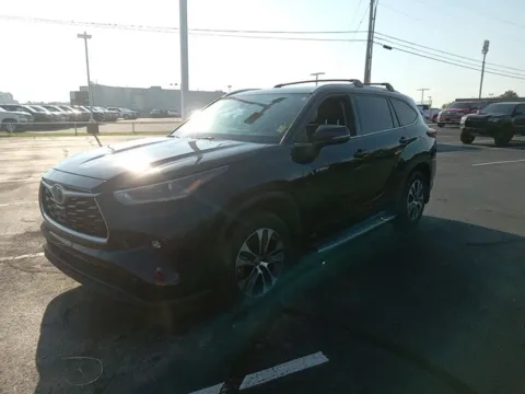 Another view of 2021 Toyota Highlander Hybrid XLE for sale in Broken Arrow, OK at Jim Norton Ford