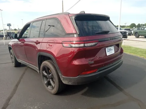 More photos of 2023 Jeep Grand Cherokee Altitude at Jim Norton Ford, OK