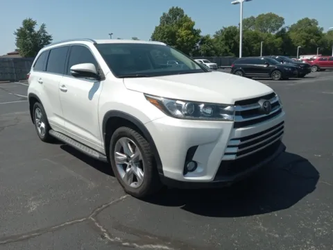 White 2018 Toyota Highlander Limited for sale in Broken Arrow, OK