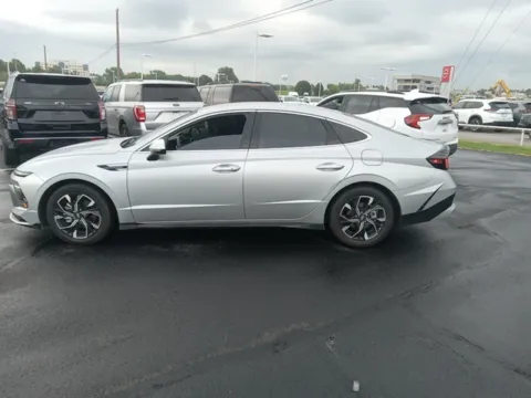 More photos of 2024 Hyundai Sonata SEL at Jim Norton Ford, OK