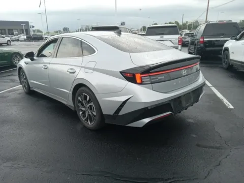 More photos of 2024 Hyundai Sonata SEL at Jim Norton Ford, OK