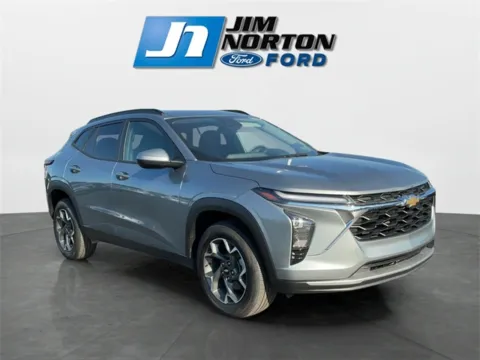 Gray 2024 Chevrolet Trax LT for sale in Broken Arrow, OK