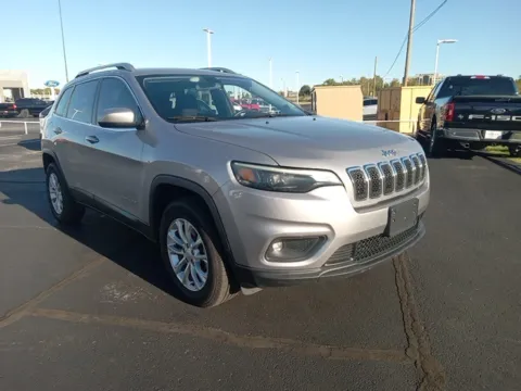 Silver 2019 Jeep Cherokee Latitude for sale in Broken Arrow, OK