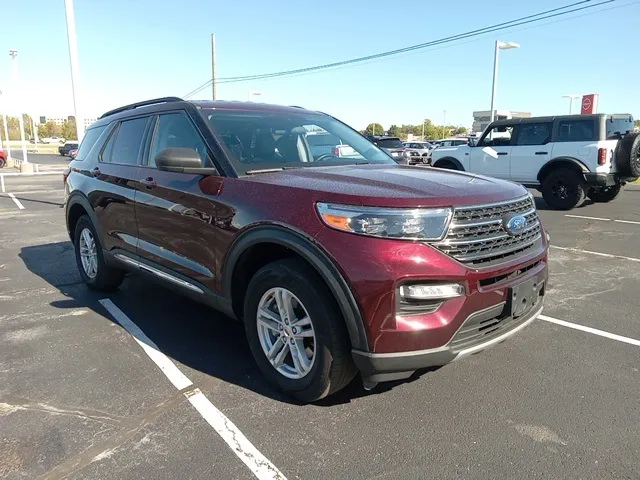 Red 2022 Ford Explorer XLT for sale in Broken Arrow, OK