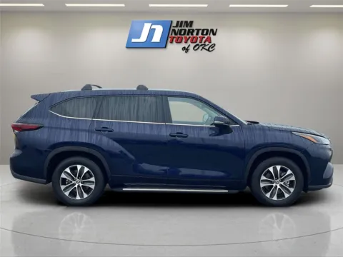 More photos of 2025 Toyota Highlander XLE at Jim Norton Toyota Of OKC, OK