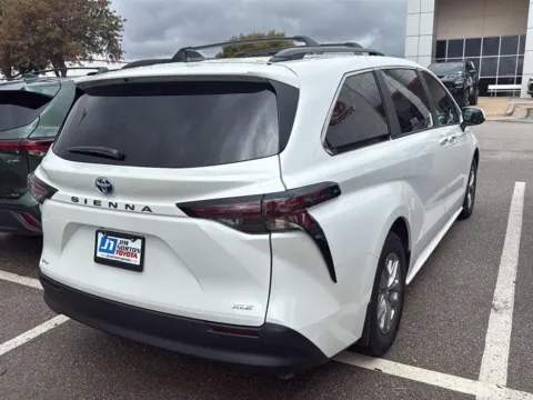 More photos of 2025 TOYOTA Sienna XLE 8-Passenger at Jim Norton Toyota Of OKC, OK