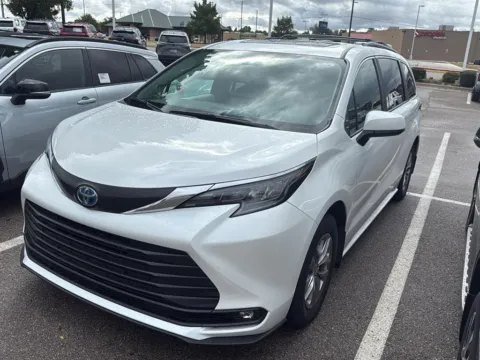 More photos of 2025 TOYOTA Sienna XLE 8-Passenger at Jim Norton Toyota Of OKC, OK