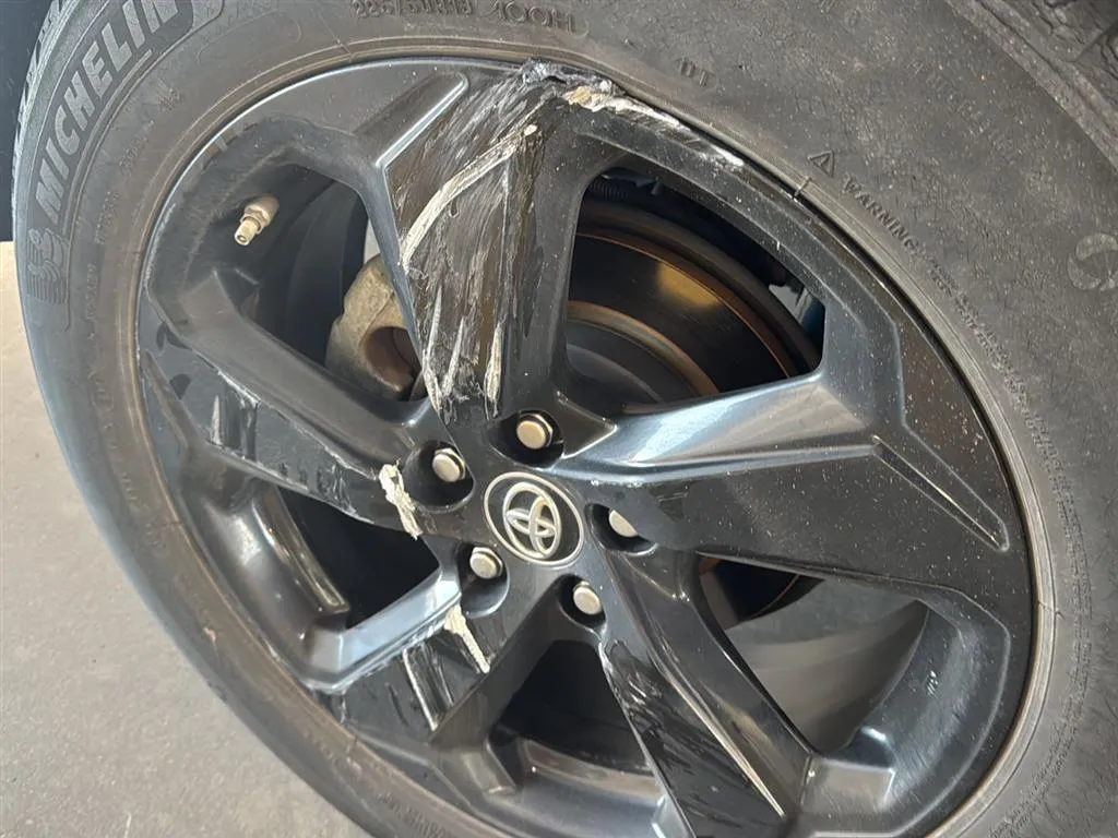 White 2019 Toyota RAV4 Hybrid XSE for sale in Oklahoma City, OK