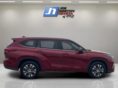More photos of 2022 Toyota Highlander XLE at Jim Norton Toyota Of OKC, OK