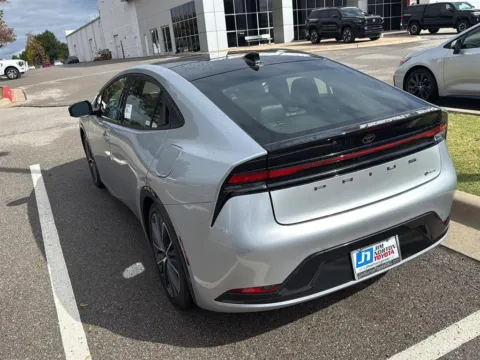 Silver 2025 Toyota Prius Limited for sale in Oklahoma City, OK