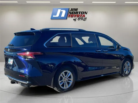 More photos of 2021 Toyota Sienna Limited 7-Passenger at Jim Norton Toyota Of OKC, OK