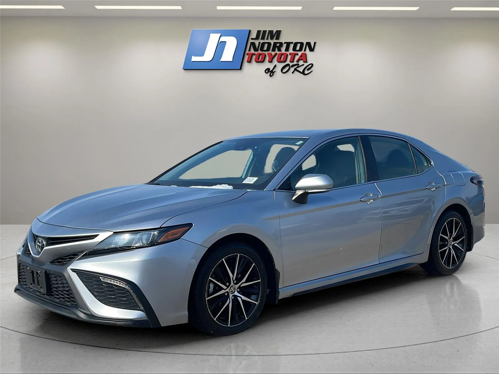 Silver 2024 Toyota Camry SE for sale in Oklahoma City, OK