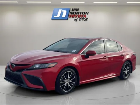 Red 2022 Toyota Camry SE for sale in Oklahoma City, OK