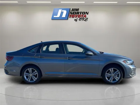 More photos of 2024 Volkswagen Jetta SE at Jim Norton Toyota Of OKC, OK
