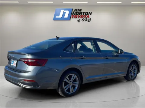 More photos of 2024 Volkswagen Jetta SE at Jim Norton Toyota Of OKC, OK