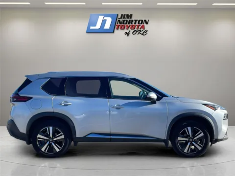 More photos of 2021 Nissan Rogue SL at Jim Norton Toyota Of OKC, OK
