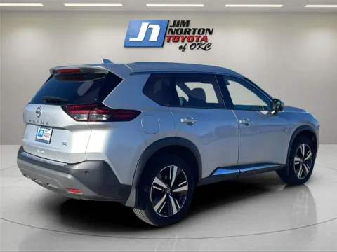 More photos of 2021 Nissan Rogue SL at Jim Norton Toyota Of OKC, OK