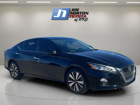 Another view of 2019 NISSAN Altima SL for sale in Oklahoma City, OK at Jim Norton Toyota Of OKC