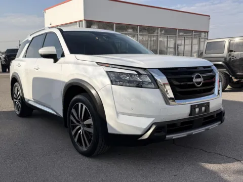 White 2025 Nissan Pathfinder Platinum for sale in Oklahoma City, OK