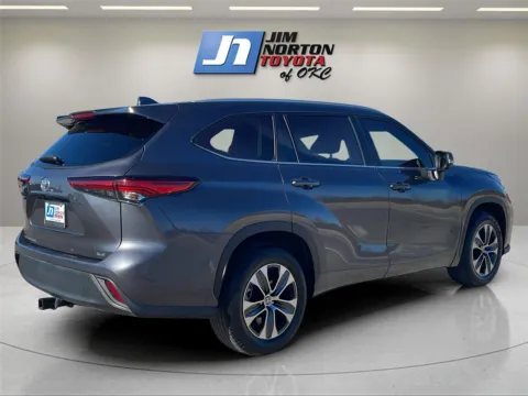 More photos of 2023 Toyota Highlander XLE at Jim Norton Toyota Of OKC, OK