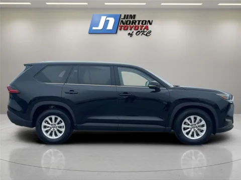 More photos of 2025 Toyota Grand Highlander XLE at Jim Norton Toyota Of OKC, OK