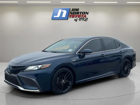 Green 2021 Toyota Camry Hybrid XSE for sale in Oklahoma City, OK