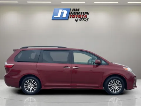 More photos of 2018 Toyota Sienna XLE 8-Passenger at Jim Norton Toyota Of OKC, OK
