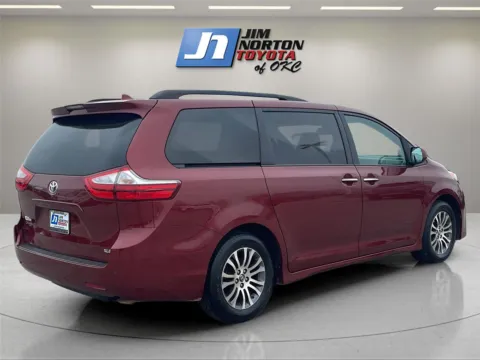 More photos of 2018 Toyota Sienna XLE 8-Passenger at Jim Norton Toyota Of OKC, OK