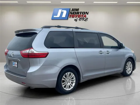 More photos of 2017 Toyota Sienna XLE 8-Passenger at Jim Norton Toyota Of OKC, OK