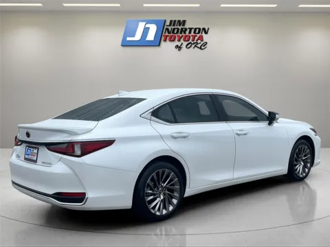 More photos of 2025 Lexus ES 300h Luxury at Jim Norton Toyota Of OKC, OK