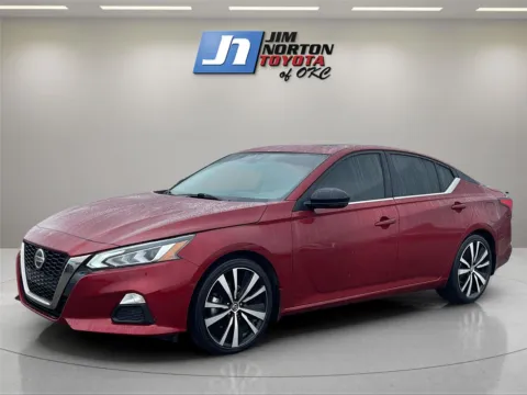Red 2021 Nissan Altima 2.5 SR for sale in Oklahoma City, OK