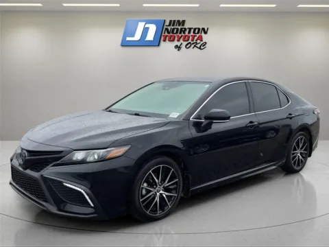 Black 2023 Toyota Camry SE for sale in Oklahoma City, OK