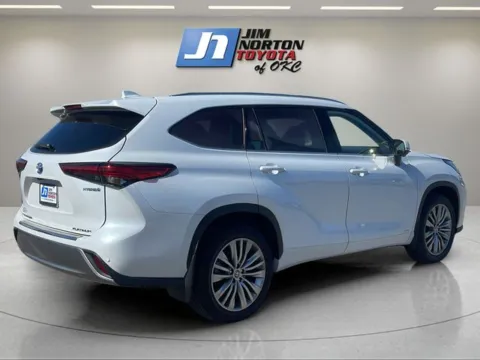 More photos of 2023 Toyota Highlander Hybrid Platinum at Jim Norton Toyota Of OKC, OK