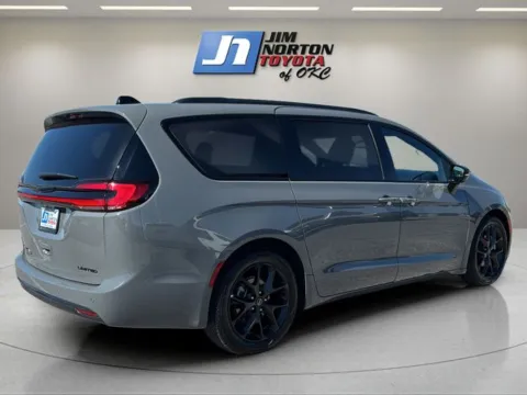 More photos of 2025 Chrysler Pacifica Limited at Jim Norton Toyota Of OKC, OK