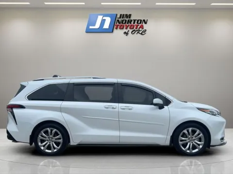 More photos of 2024 Toyota Sienna Platinum at Jim Norton Toyota Of OKC, OK