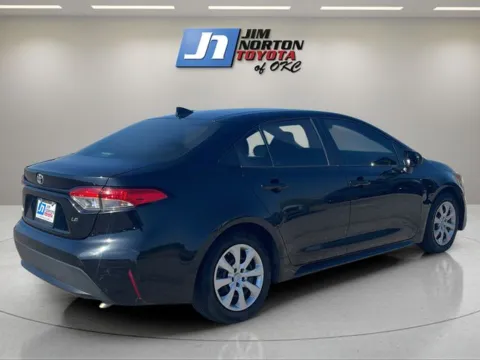 More photos of 2021 Toyota Corolla LE at Jim Norton Toyota Of OKC, OK